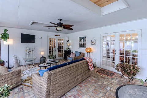 House in Sanford, Florida 2 bedrooms, 179.86 sq.m. № 1868996 - photo 23