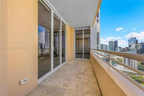 Condominio en alquiler en Miami, Florida, 1 dormitorio, 89.09 m2 № 1989651 - foto 24
