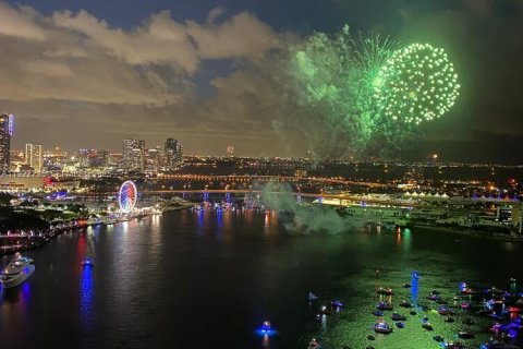 Condominio en alquiler en Miami, Florida, 1 dormitorio, 89.09 m2 № 1989651 - foto 14