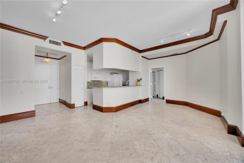 Condominio en alquiler en Miami, Florida, 1 dormitorio, 89.09 m2 № 1989651 - foto 3