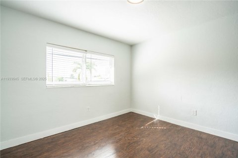 Apartment in Miami Beach, Florida 2 bedrooms, 83.61 sq.m. № 1991438 - photo 10