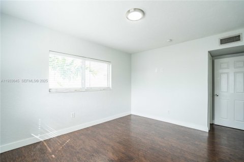 Apartment in Miami Beach, Florida 2 bedrooms, 83.61 sq.m. № 1991438 - photo 16