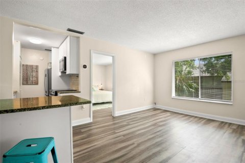 Condo in Clearwater, Florida, 1 bedroom  № 1915114 - photo 5