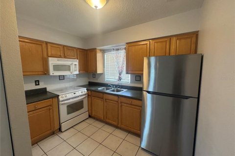 Touwnhouse à louer à Tampa, Floride: 2 chambres, 96.06 m2 № 2131930 - photo 2