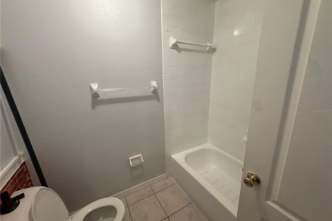 Touwnhouse à louer à Tampa, Floride: 2 chambres, 96.06 m2 № 2131930 - photo 7