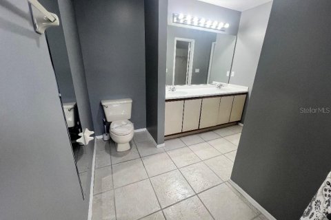 Villa ou maison à louer à Kissimmee, Floride: 4 chambres, 177.07 m2 № 2413675 - photo 12