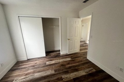 Villa ou maison à louer à Kissimmee, Floride: 4 chambres, 177.07 m2 № 2413675 - photo 8