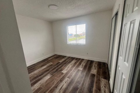Villa ou maison à louer à Kissimmee, Floride: 4 chambres, 177.07 m2 № 2413675 - photo 14