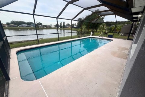 Villa ou maison à louer à Kissimmee, Floride: 4 chambres, 177.07 m2 № 2413675 - photo 21