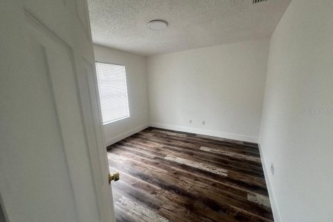 Villa ou maison à louer à Kissimmee, Floride: 4 chambres, 177.07 m2 № 2413675 - photo 9