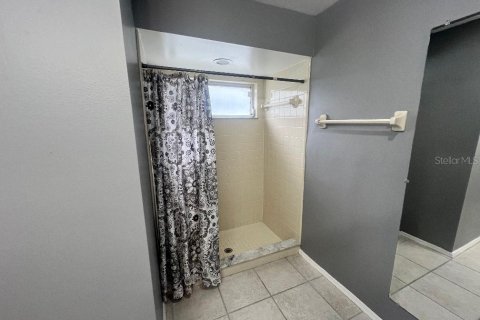 Villa ou maison à louer à Kissimmee, Floride: 4 chambres, 177.07 m2 № 2413675 - photo 16