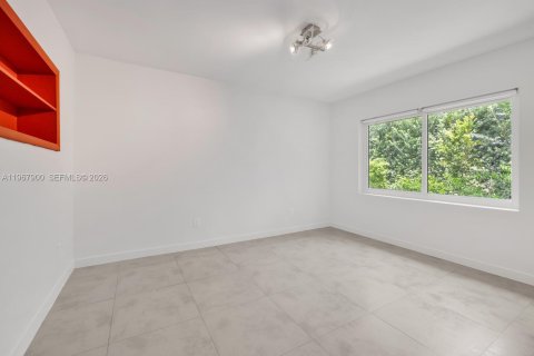 Снять в аренду виллу или дом в Бискейн-Парк, Флорида 3 спальни, 200.67м2, № 2032873 - фото 11