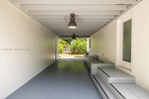 Снять в аренду виллу или дом в Бискейн-Парк, Флорида 3 спальни, 200.67м2, № 2032873 - фото 17