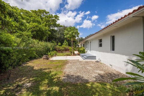 Снять в аренду виллу или дом в Бискейн-Парк, Флорида 3 спальни, 200.67м2, № 2032873 - фото 5