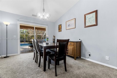 Villa ou maison à vendre à West Palm Beach, Floride: 3 chambres, 176.42 m2 № 2027400 - photo 8