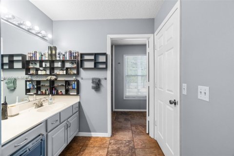 Villa ou maison à vendre à West Palm Beach, Floride: 3 chambres, 176.42 m2 № 2027400 - photo 23