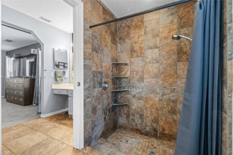 Villa ou maison à vendre à West Palm Beach, Floride: 3 chambres, 176.42 m2 № 2027400 - photo 25