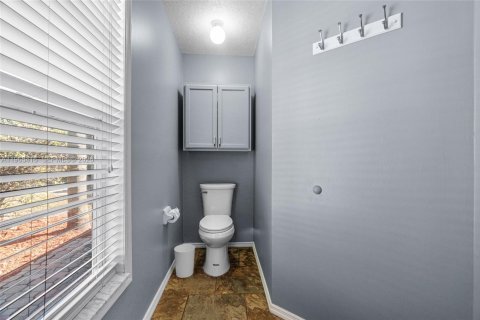 Villa ou maison à vendre à West Palm Beach, Floride: 3 chambres, 176.42 m2 № 2027400 - photo 26