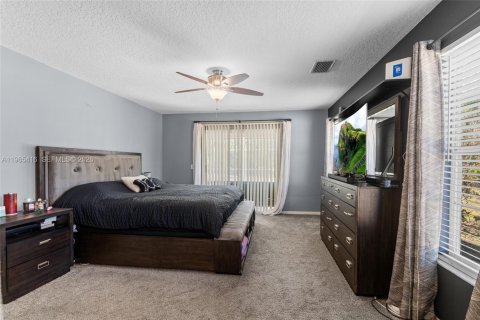 Villa ou maison à vendre à West Palm Beach, Floride: 3 chambres, 176.42 m2 № 2027400 - photo 22