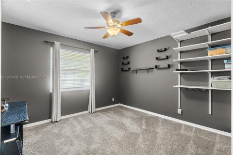 Villa ou maison à vendre à West Palm Beach, Floride: 3 chambres, 176.42 m2 № 2027400 - photo 16