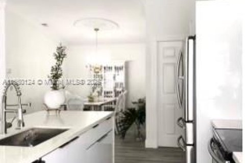House in Boca Raton, Florida 3 bedrooms, 148.83 sq.m. № 1728813 - photo 4