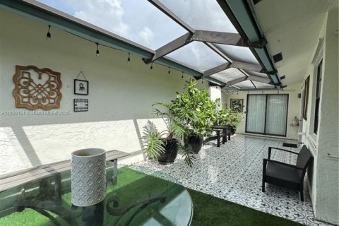 House in Boca Raton, Florida 3 bedrooms, 148.83 sq.m. № 1728813 - photo 26