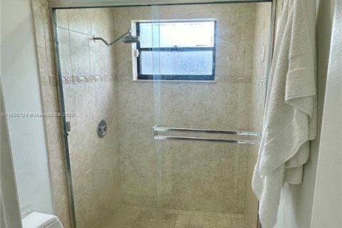 House in Boca Raton, Florida 3 bedrooms, 148.83 sq.m. № 1728813 - photo 15