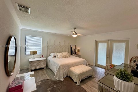 House in Boca Raton, Florida 3 bedrooms, 148.83 sq.m. № 1728813 - photo 10
