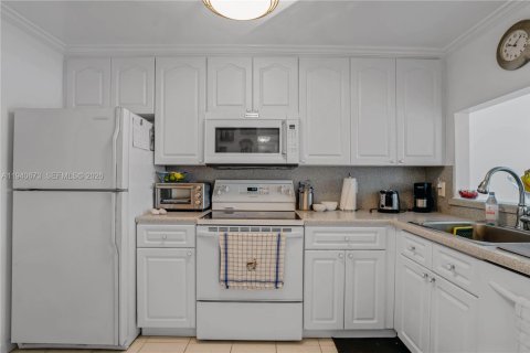 Купить кондоминиум в Майами-Бич, Флорида 2 спальни, 109.16м2, № 1997754 - фото 5