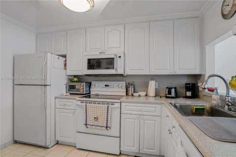 Купить кондоминиум в Майами-Бич, Флорида 2 спальни, 109.16м2, № 1997754 - фото 4