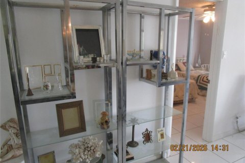 Copropriété à vendre à Sunrise, Floride: 1 chambre, 69.68 m2 № 2250440 - photo 8