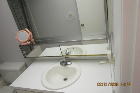 Copropriété à vendre à Sunrise, Floride: 1 chambre, 69.68 m2 № 2250440 - photo 17
