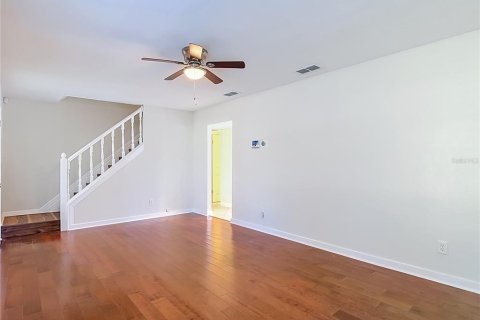 House in Brandon, Florida 3 bedrooms, 122.63 sq.m. № 2425646 - photo 9
