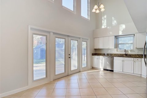 House in Brandon, Florida 3 bedrooms, 122.63 sq.m. № 2425646 - photo 16