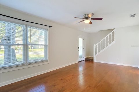House in Brandon, Florida 3 bedrooms, 122.63 sq.m. № 2425646 - photo 8