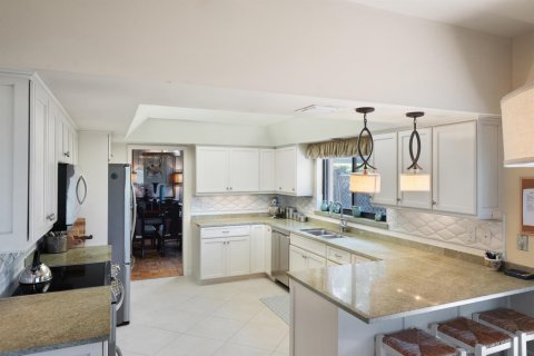House in Stuart, Florida 3 bedrooms, 244.05 sq.m. № 2081925 - photo 10