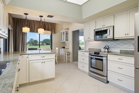 House in Stuart, Florida 3 bedrooms, 244.05 sq.m. № 2081925 - photo 12