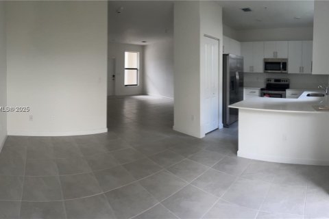 Townhouse in Pembroke Pines, Florida 3 bedrooms № 1890324 - photo 15