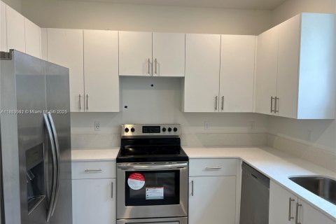 Townhouse in Pembroke Pines, Florida 3 bedrooms № 1890324 - photo 14