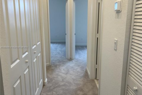 Townhouse in Pembroke Pines, Florida 3 bedrooms № 1890324 - photo 18