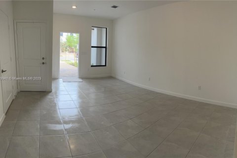 Townhouse in Pembroke Pines, Florida 3 bedrooms № 1890324 - photo 5