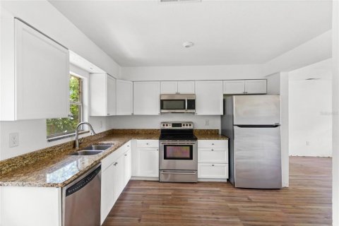 Villa ou maison à vendre à Winter Haven, Floride: 3 chambres, 91.79 m2 № 1804099 - photo 7