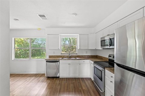 Villa ou maison à vendre à Winter Haven, Floride: 3 chambres, 91.79 m2 № 1804099 - photo 5