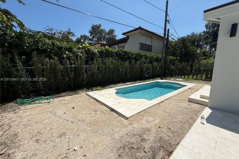 Villa ou maison à vendre à Coral Gables, Floride: 3 chambres, 144.46 m2 № 2073775 - photo 10