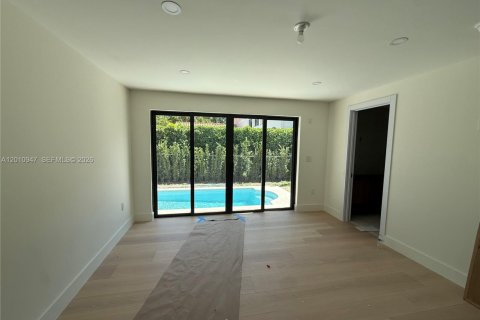 Villa ou maison à vendre à Coral Gables, Floride: 3 chambres, 144.46 m2 № 2073775 - photo 5