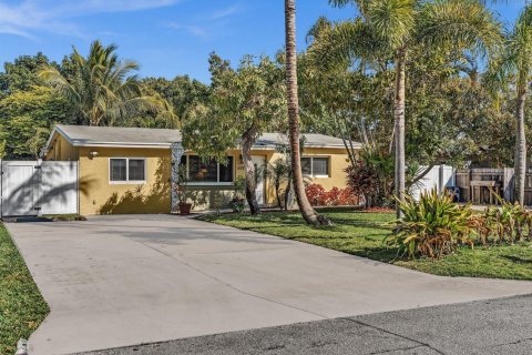 Casa en Lantana, Florida 3 dormitorios, 120.87 m2 № 2087287