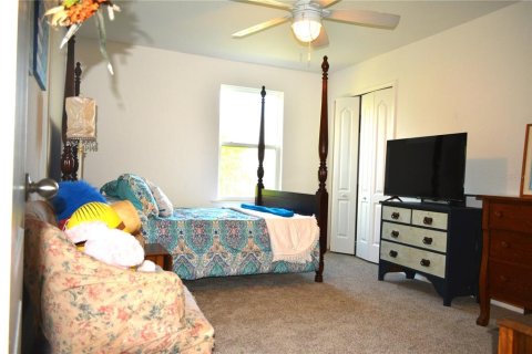 House in Punta Gorda, Florida 4 bedrooms, 284.28 sq.m. № 1913542 - photo 13