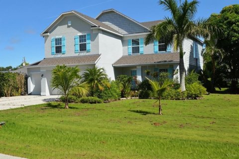 Casa en venta en Punta Gorda, Florida, 4 dormitorios, 284.28 m2 № 1913542 - foto 1