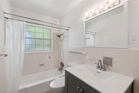 Casa en venta en Mount Dora, Florida, 3 dormitorios, 125.7 m2 № 2383458 - foto 31