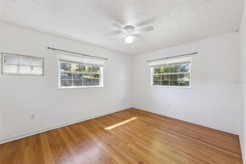 Casa en venta en Mount Dora, Florida, 3 dormitorios, 125.7 m2 № 2383458 - foto 2